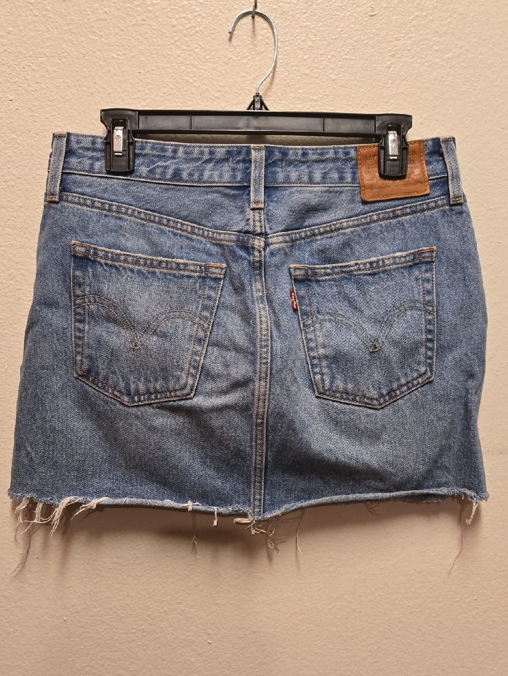 Levi's Icon Skirt Size 28 Blue Denim Mini Skirt Raw Hem Distressed Seams